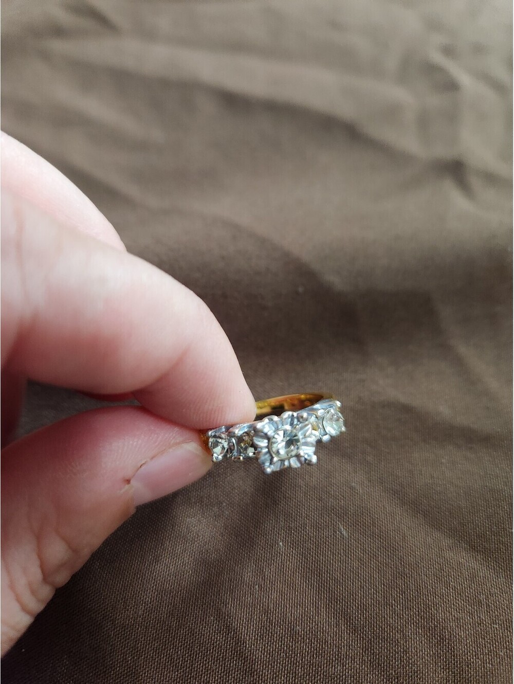 Fashion Jewelry Gold Tone Rhinestone Floral Cluster Ring